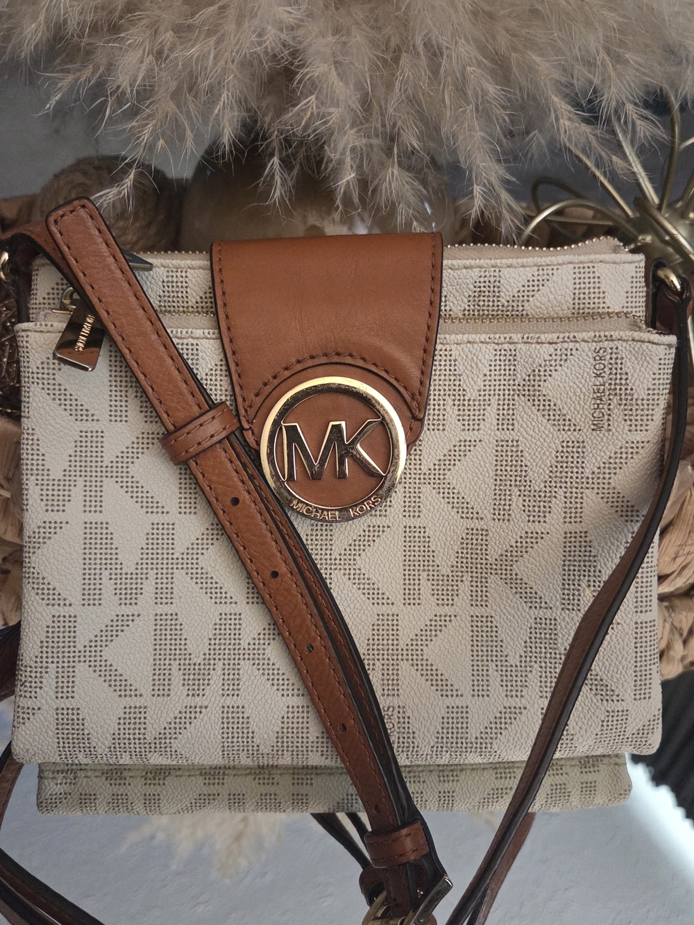 Michael Kors Vanilla MK Logo Crossbody Wallet Bag Gold Medallion